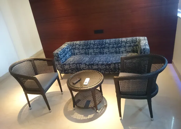 Diana Heights Luxury Hotel Nedumbassery